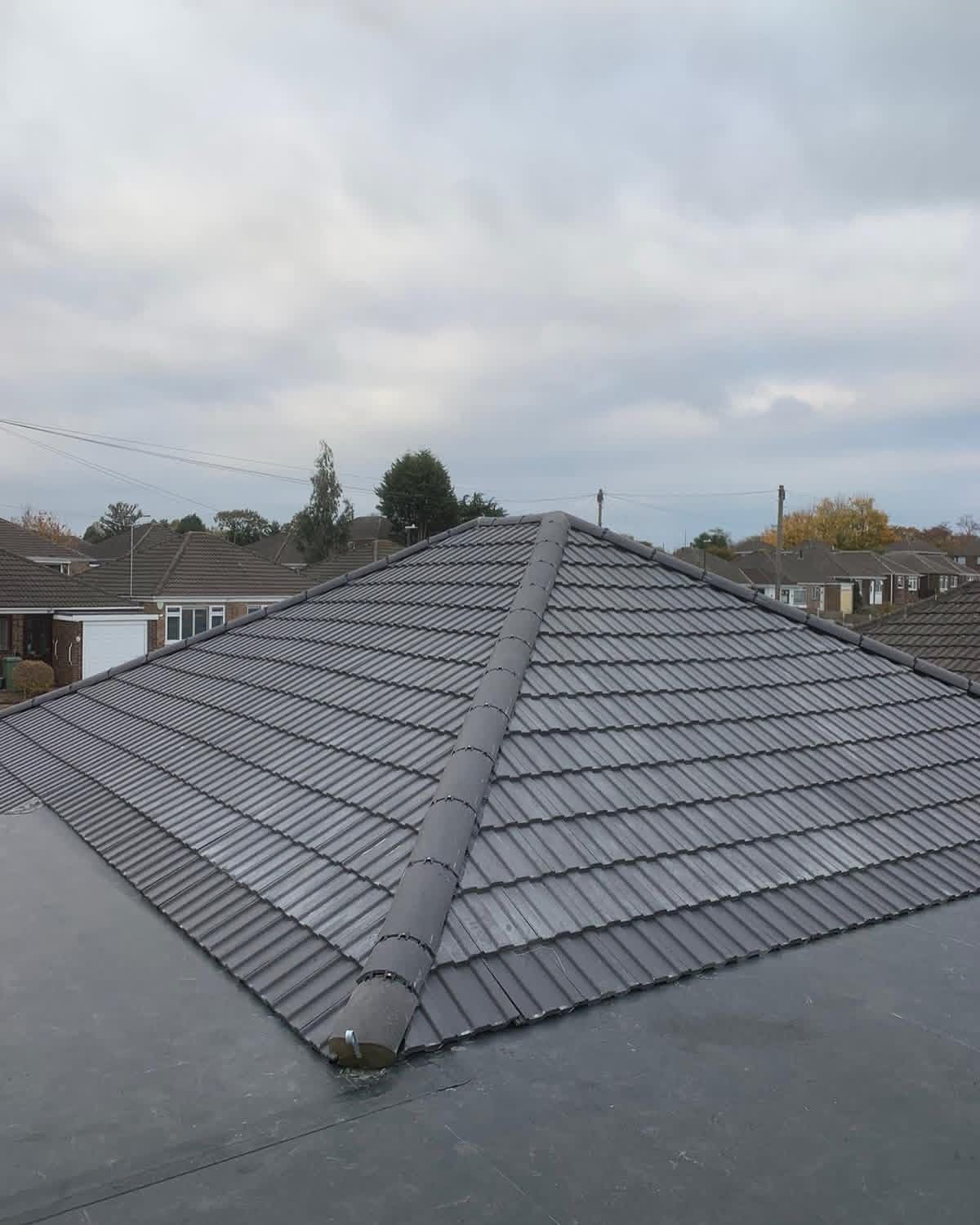 Professional roof tiling work